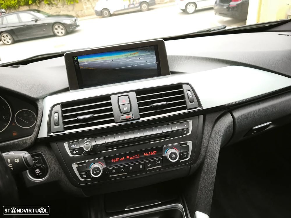 BMW 320 d Touring Auto Pack M - 32