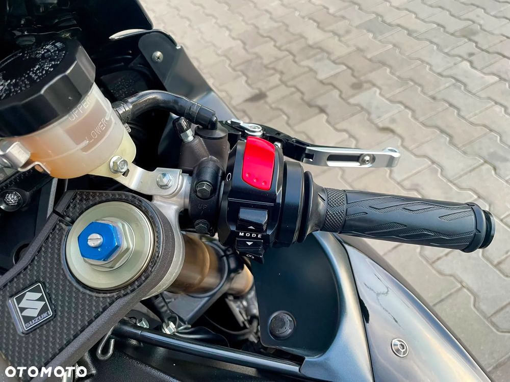 Suzuki GSX-R - 19