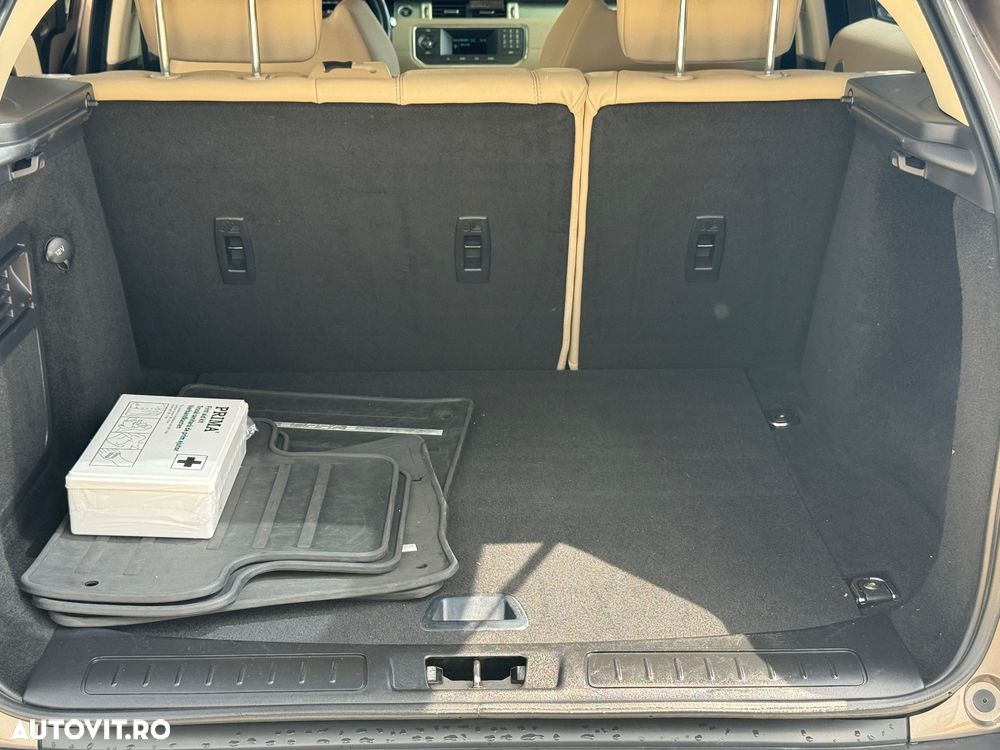 Land Rover Range Rover Evoque - 21