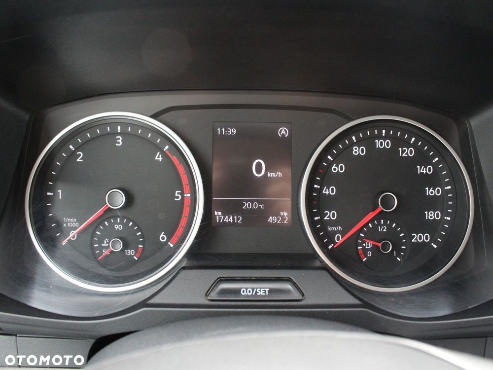 Volkswagen Crafter FURGON 3.640 35 2.0 TDI 140 KM 6-G - 14