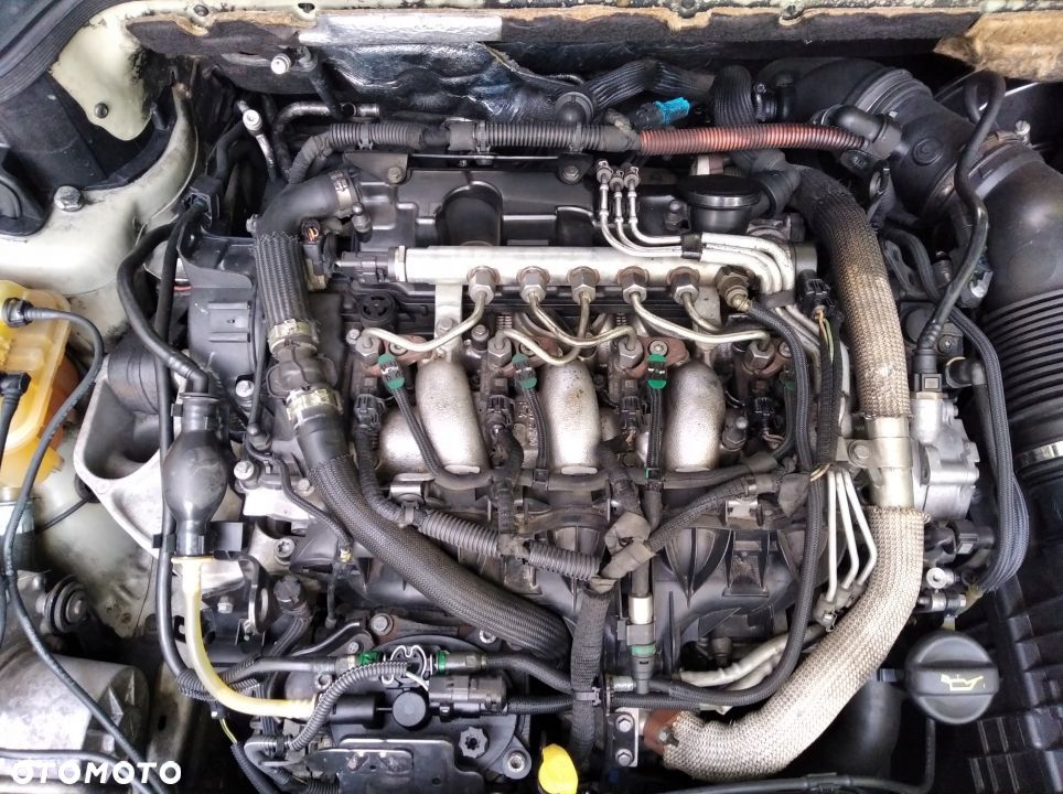 Peugeot 407 Citroen C5 silnik 2.2 HDI 10DZ47 4HT - 1