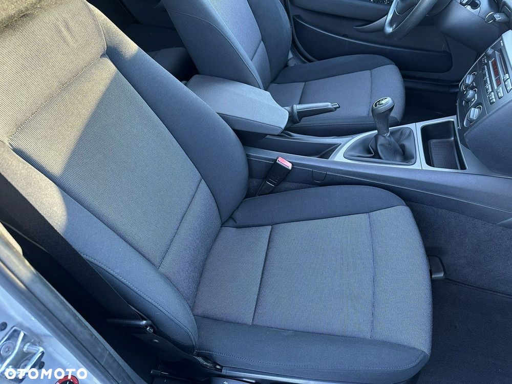 BMW Seria 1 116i - 23