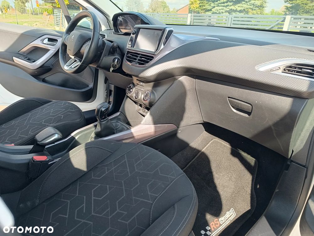 Peugeot 2008 PureTech 82 Active - 17