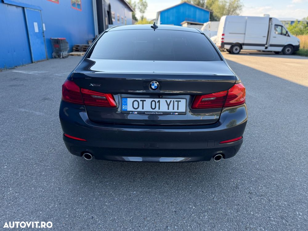 BMW Seria 5 520d xDrive AT - 2