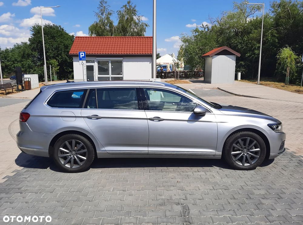 Volkswagen Passat 2.0 TDI Elegance DSG - 12