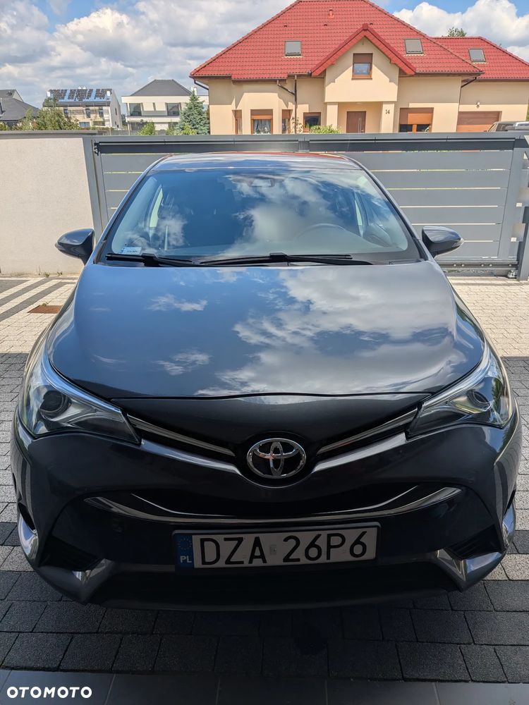 Toyota Avensis 1.8 Premium - 5