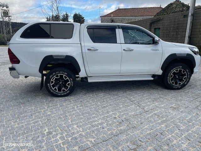 Toyota Hilux 2.4 D-4D 4WD CD CH - 11