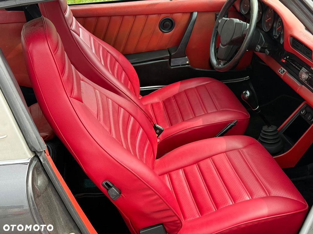 Porsche 911 - 23