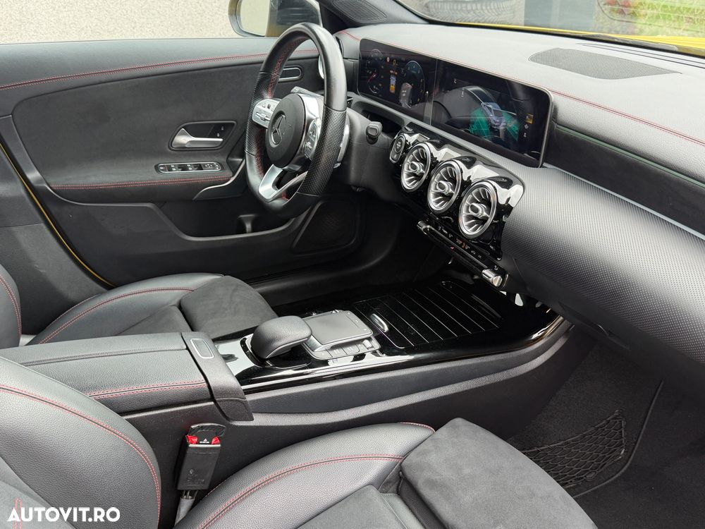 Mercedes-Benz CLA 250 - 32