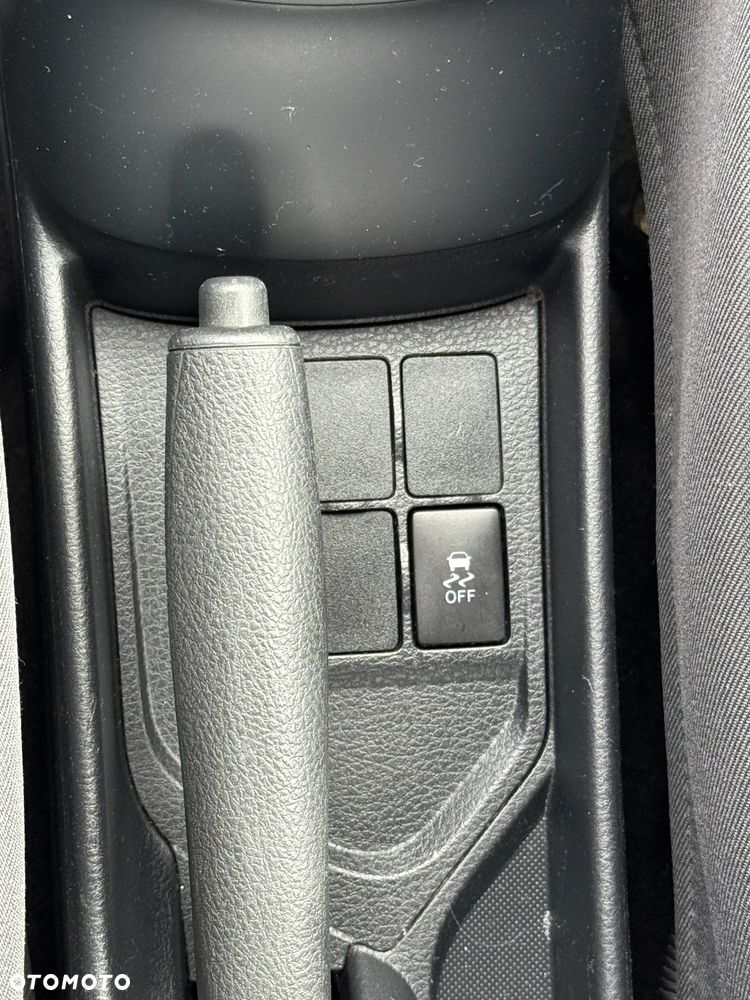 Toyota Yaris 1.0 Active - 8