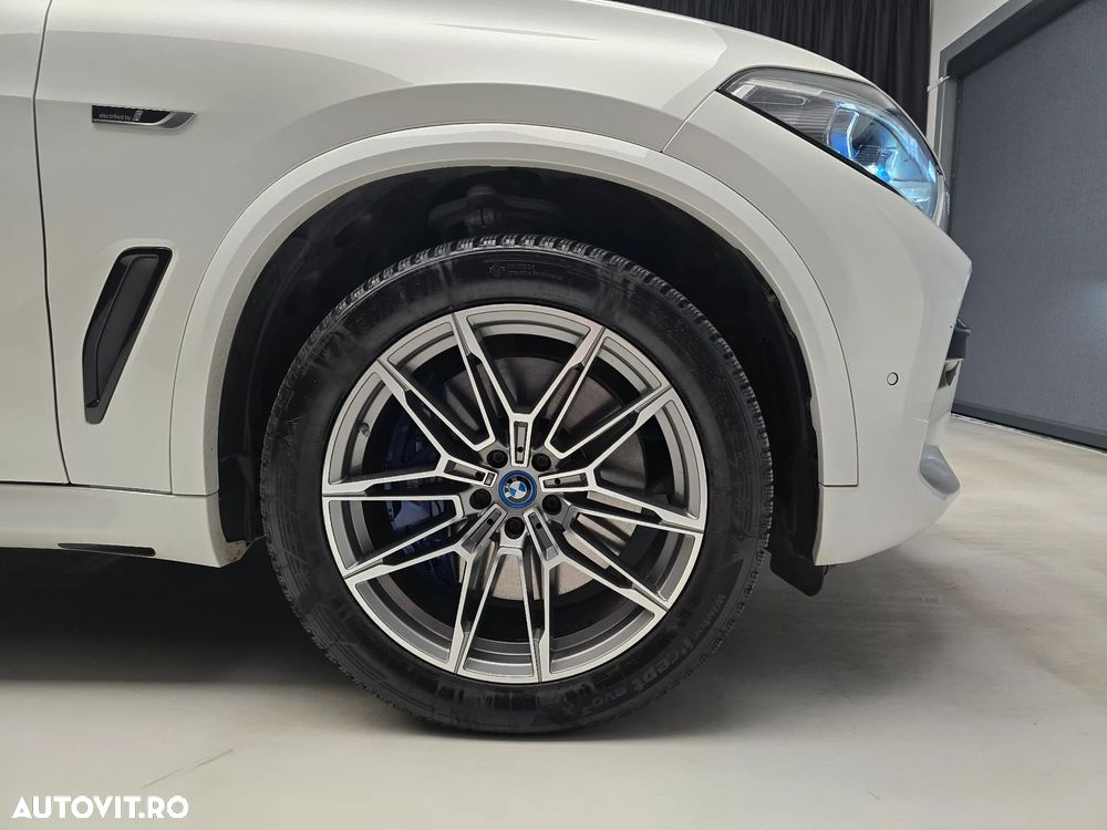 BMW X5 xDrive45e - 12