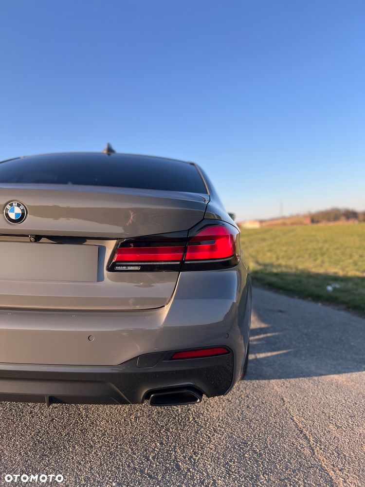 BMW Seria 5 520d xDrive M Sport sport - 9