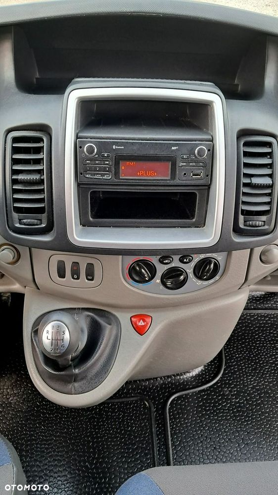 Renault Trafic - 23