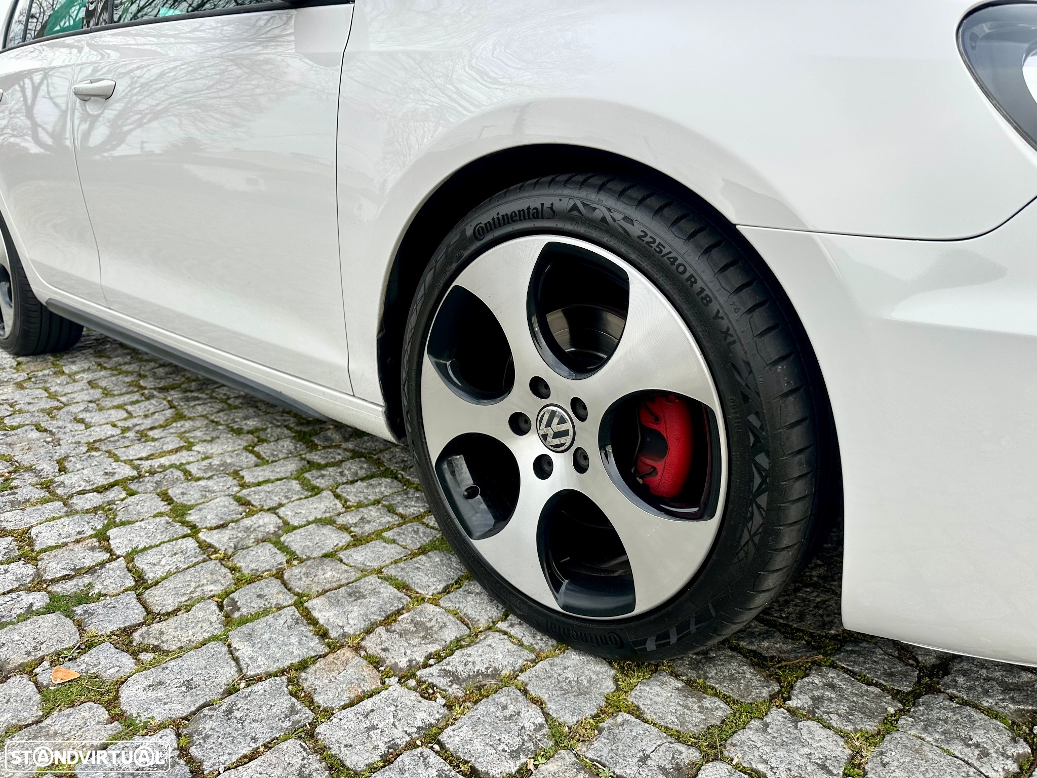 VW Golf 2.0 GTI DSG - 12
