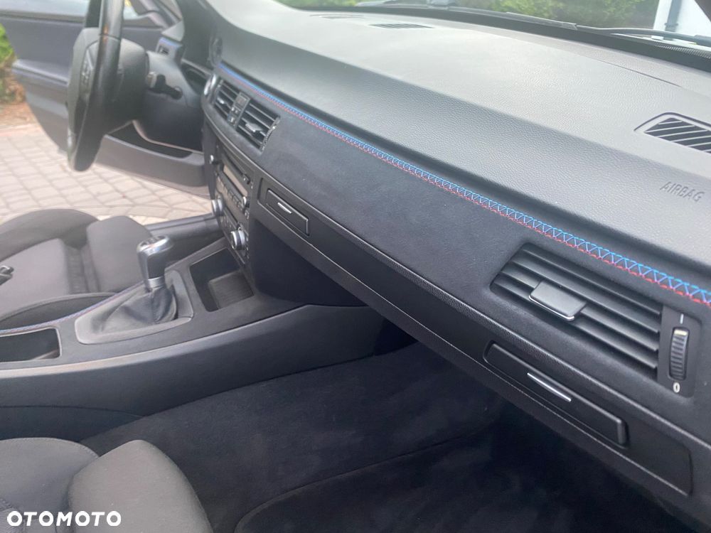 BMW Seria 3 318d Sport Line - 18