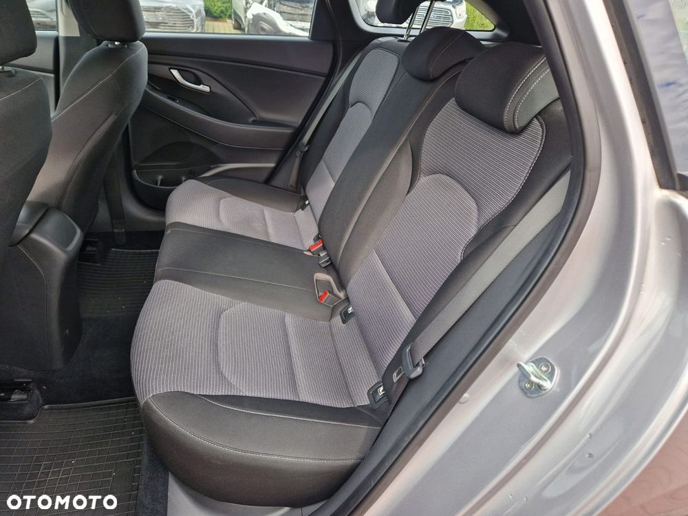 Hyundai i30 1.5 DPI Modern - 17