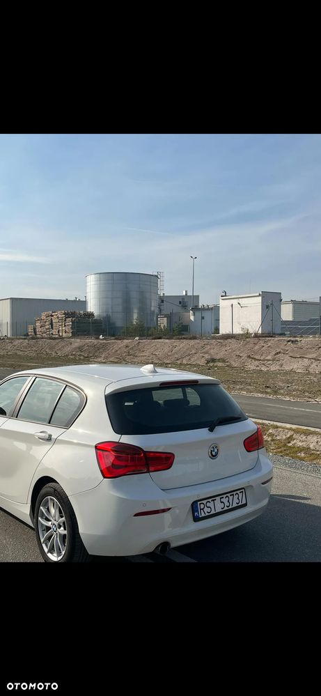 BMW Seria 1 118i - 3