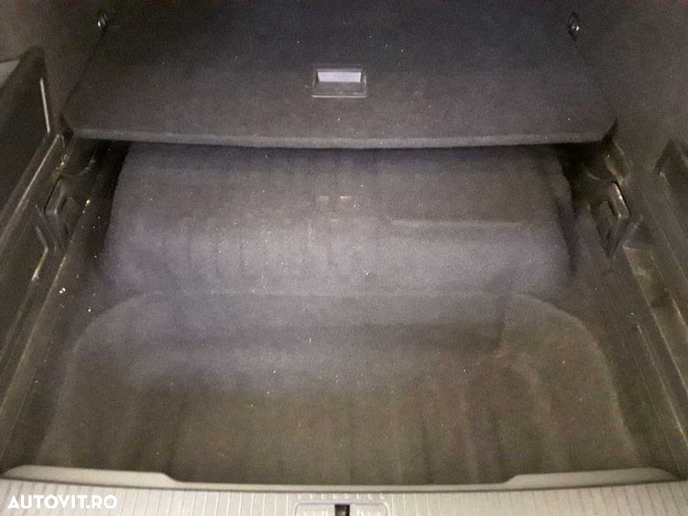 Volkswagen Passat - 21