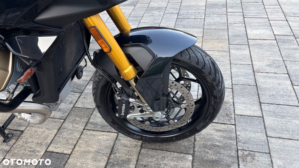 Moto Guzzi V100 Mandello - 12