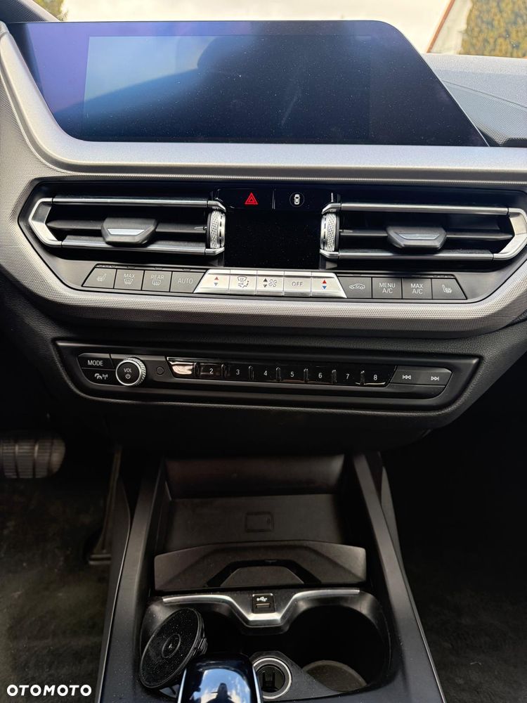 BMW Seria 1 118i Luxury Line - 25