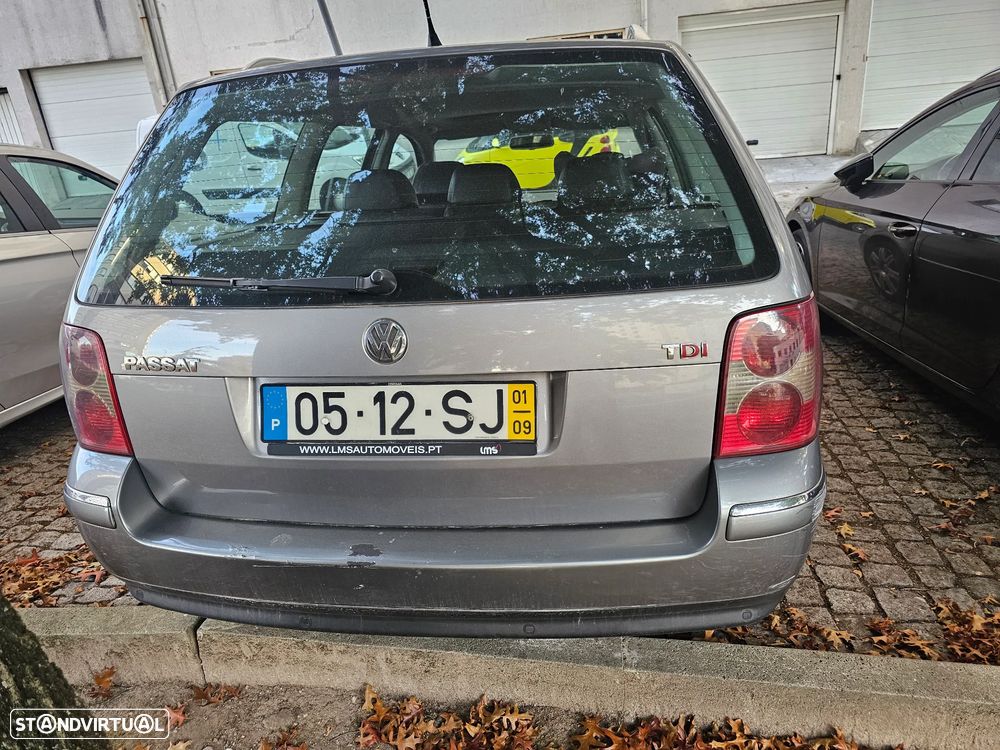 VW Passat Variant 1.9 TDi Highline Tip - 2
