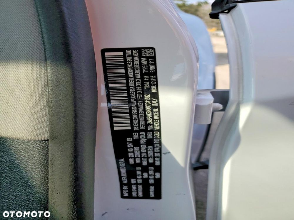 Alfa Romeo Stelvio 2.0 Turbo 16V AT8-Q4 Ti - 13