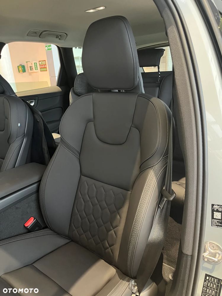 Volvo XC 60 B5 B AWD Plus Dark - 11