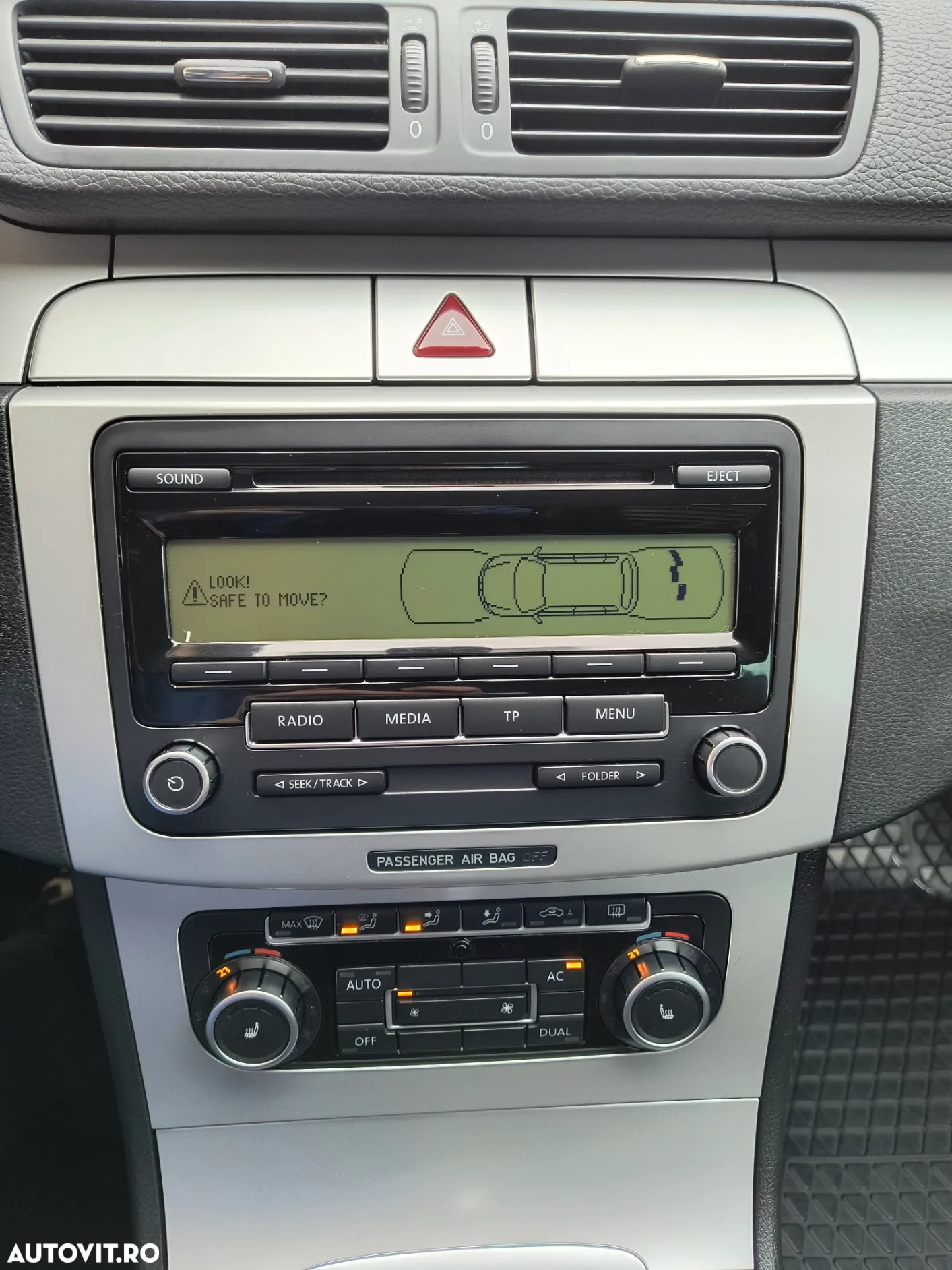 Volkswagen Passat - 24