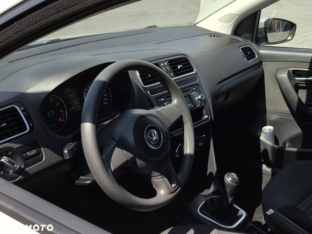 Volkswagen Polo - 9