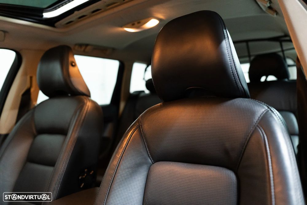 Volvo XC 70 D5 Summum Geartronic - 26