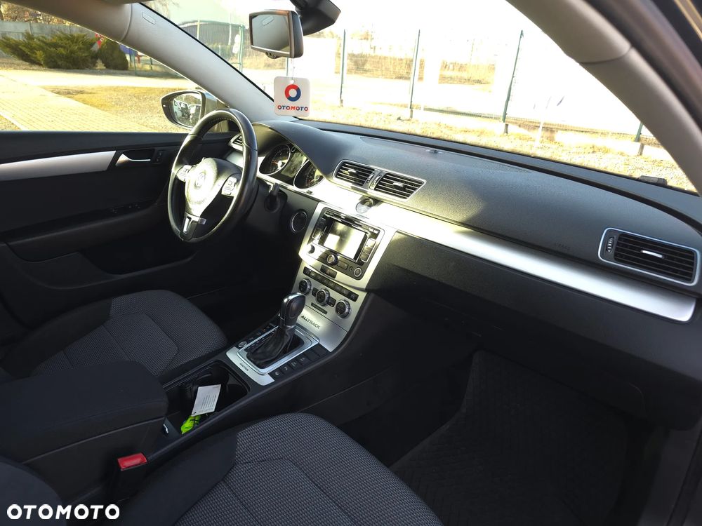 Volkswagen Passat Alltrack - 16