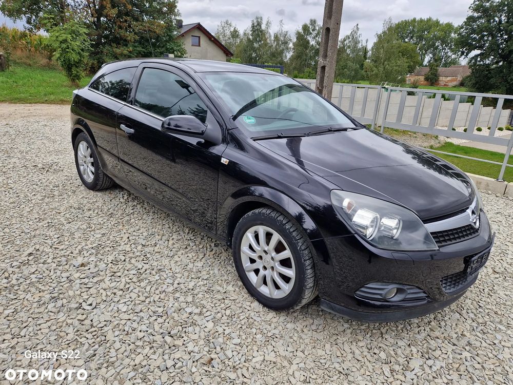 Opel Astra III GTC 1.6 Enjoy - 4