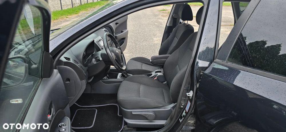 Hyundai i30 1.4 Classic + - 19