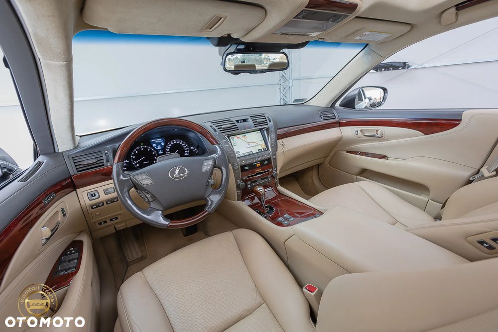 Lexus LS 600h Superior - 20
