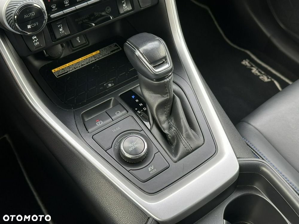 Toyota RAV4 - 29