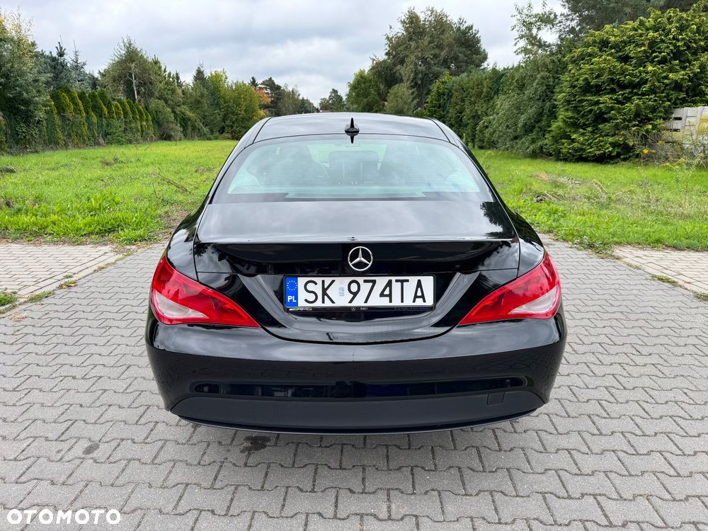 Mercedes-Benz CLA 180 7G-DCT - 7