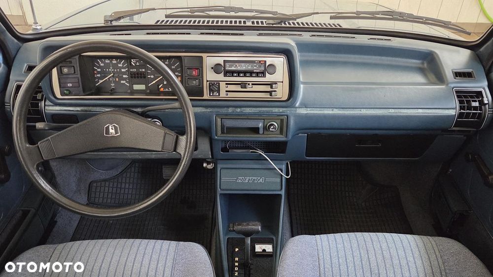 Volkswagen Jetta - 14