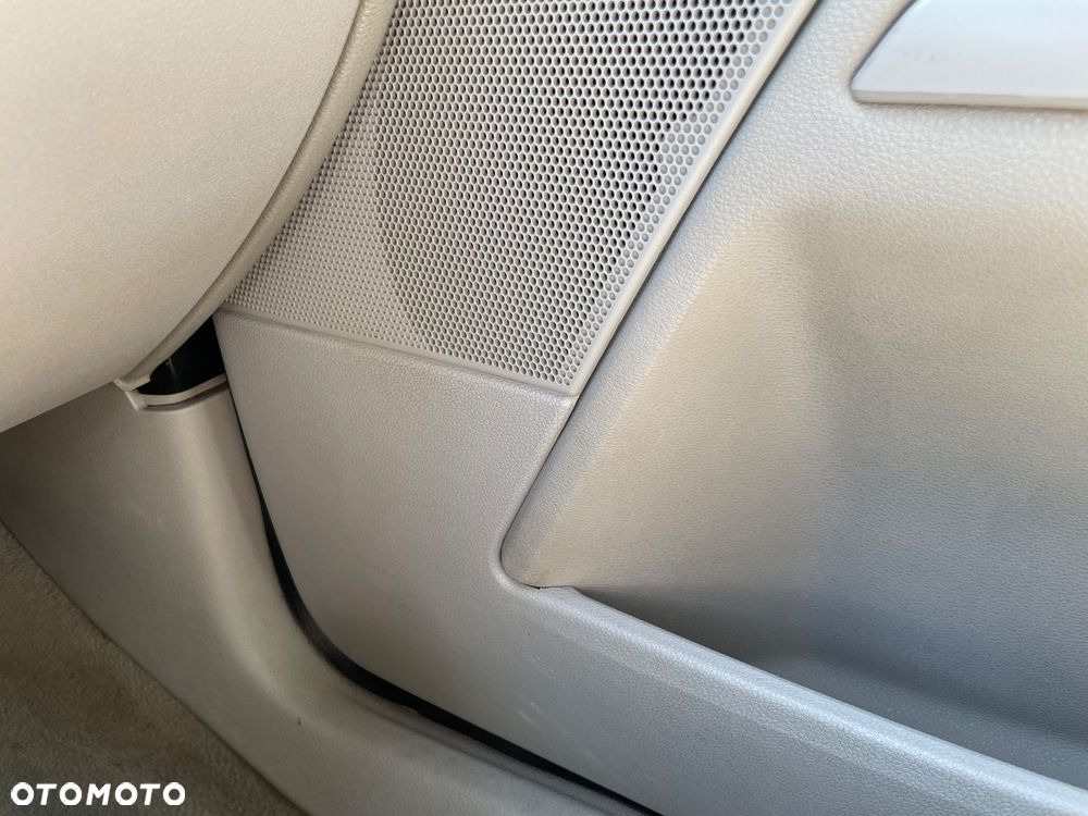 Ford Mondeo - 32
