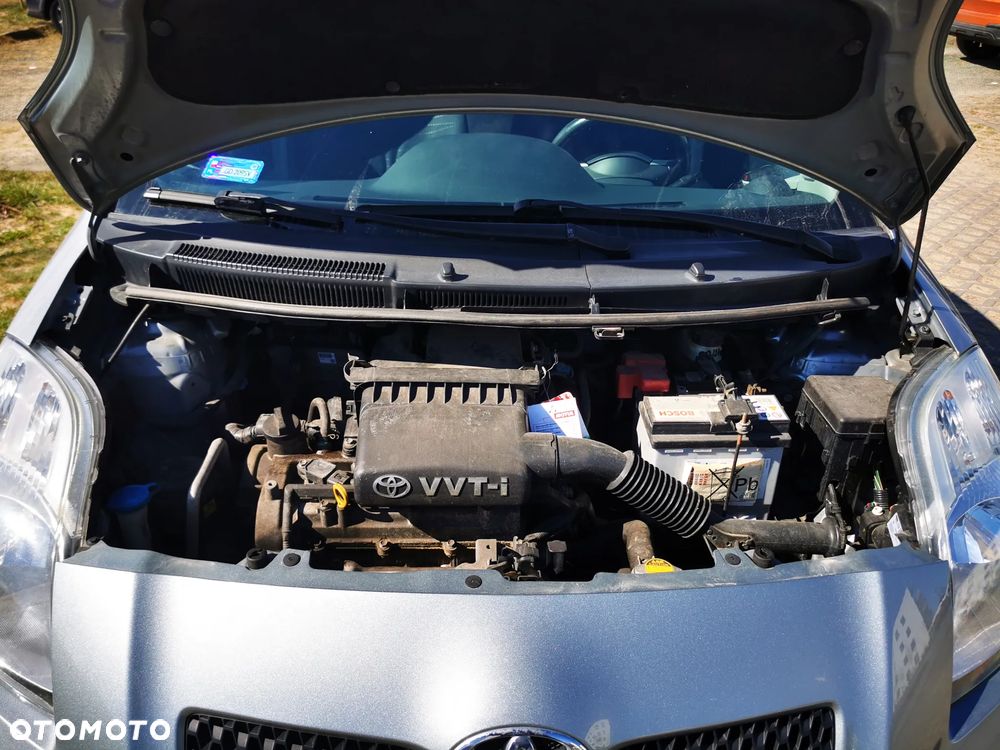 Toyota Yaris 1.3 Sol - 18