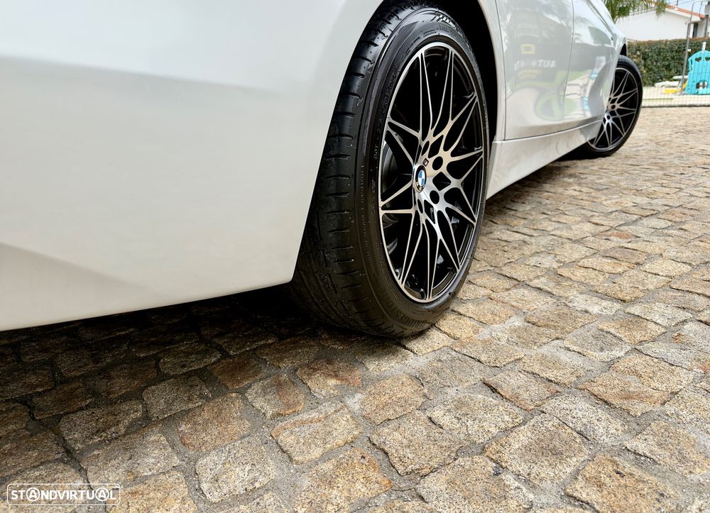 BMW 318 d Auto Pack M - 18