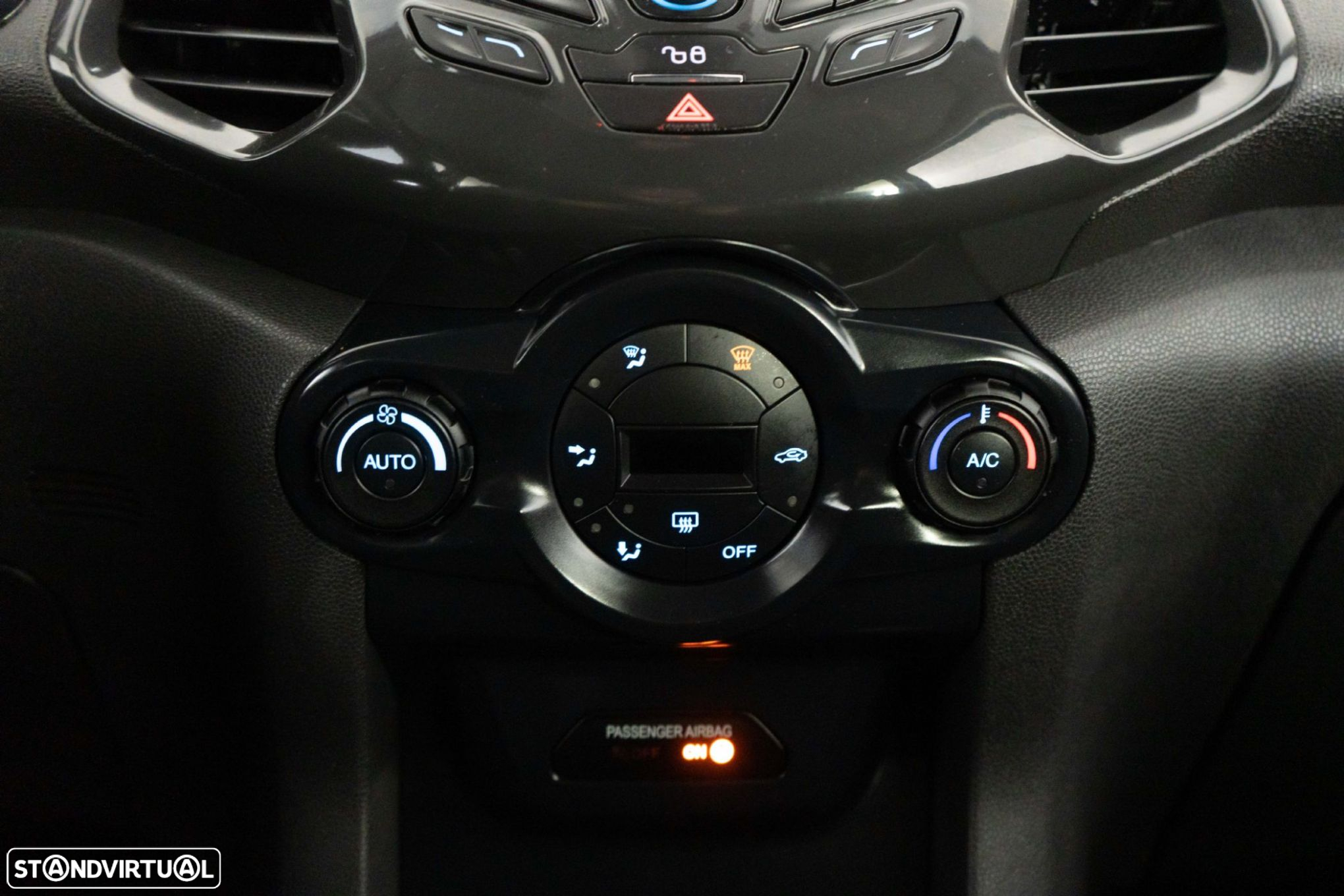 Ford EcoSport 1.0 EcoBoost Titanium - 23