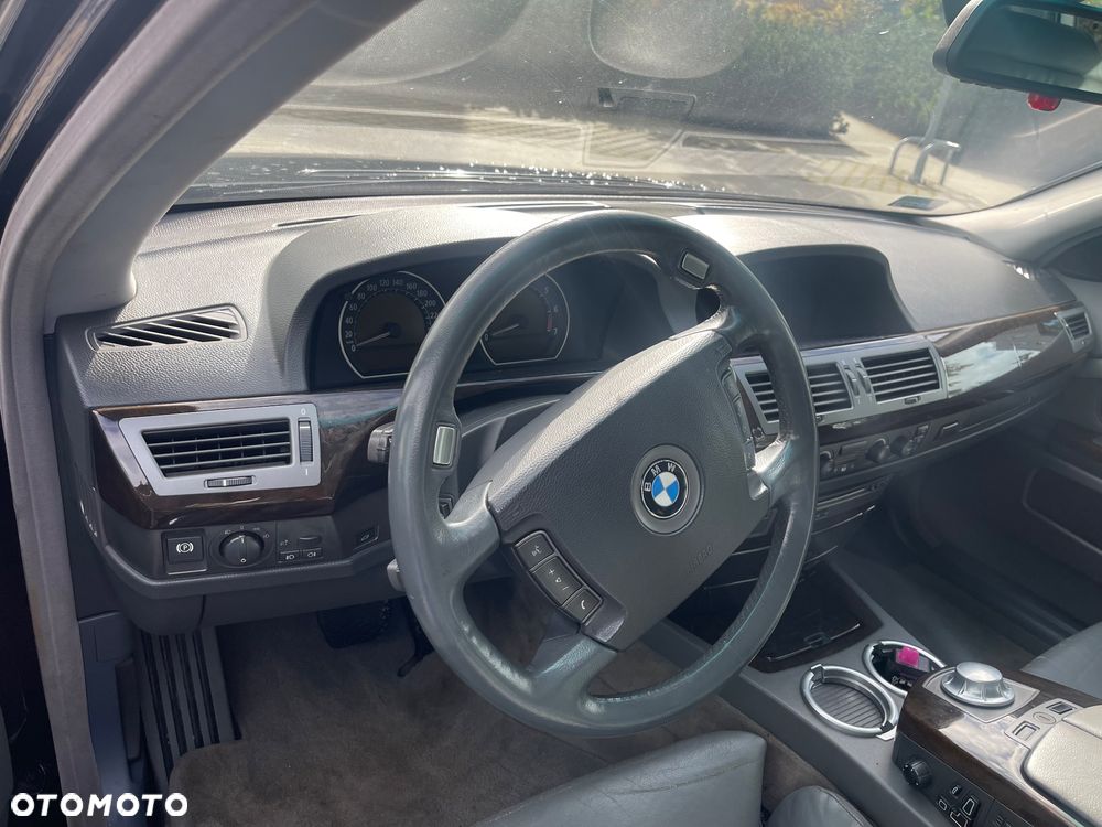 BMW Seria 7 - 30