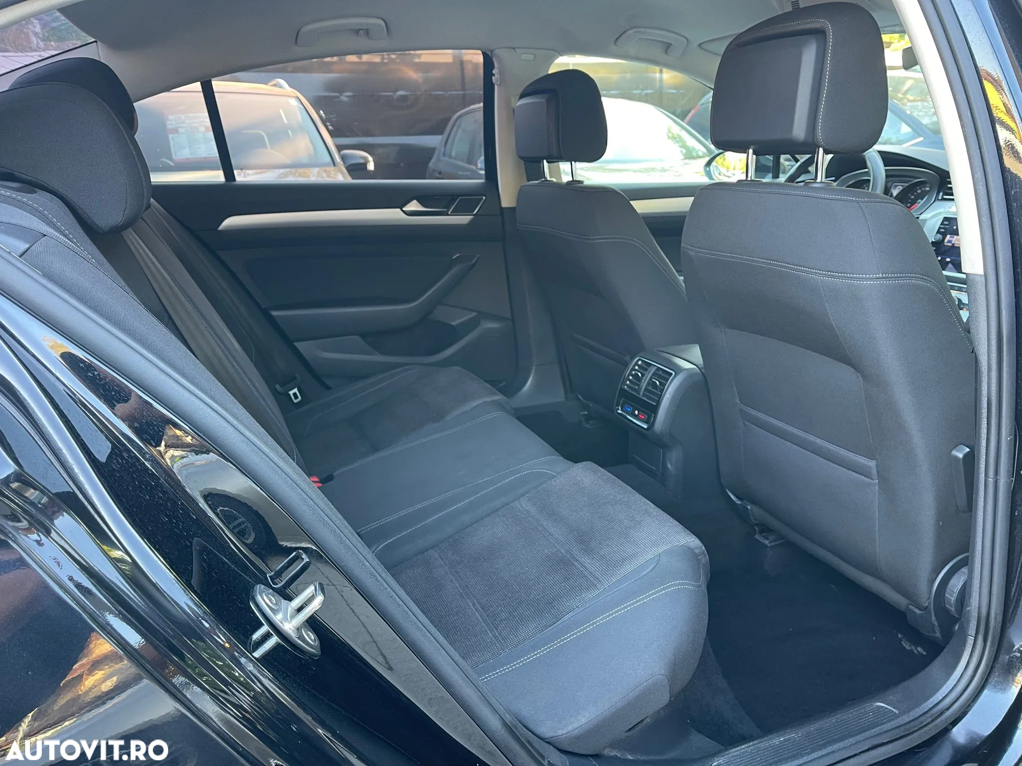 Volkswagen Passat 1.5 TSI ACT Advance - 7