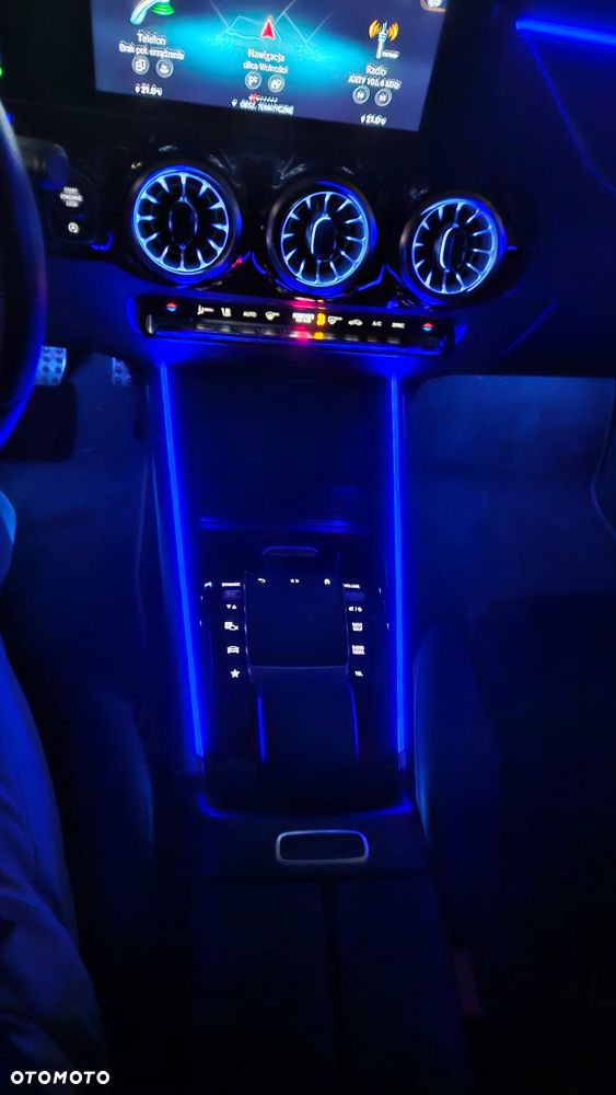 Mercedes-Benz GLA 250 4-Matic AMG Line - 38