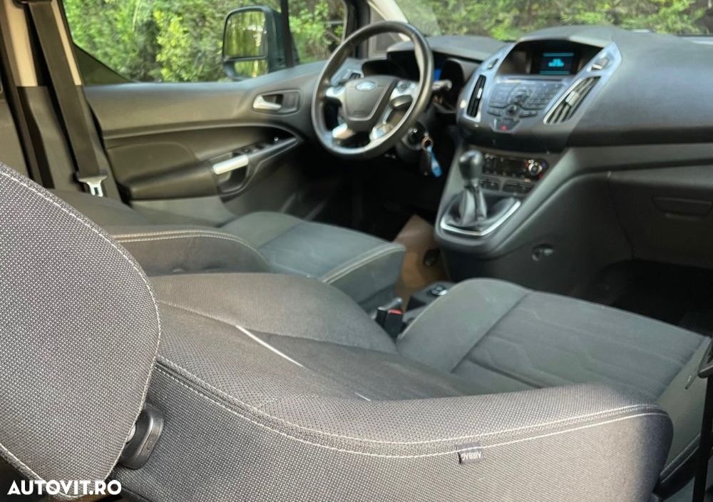 Ford Tourneo Connect 1.6 TDCi Titanium - 24