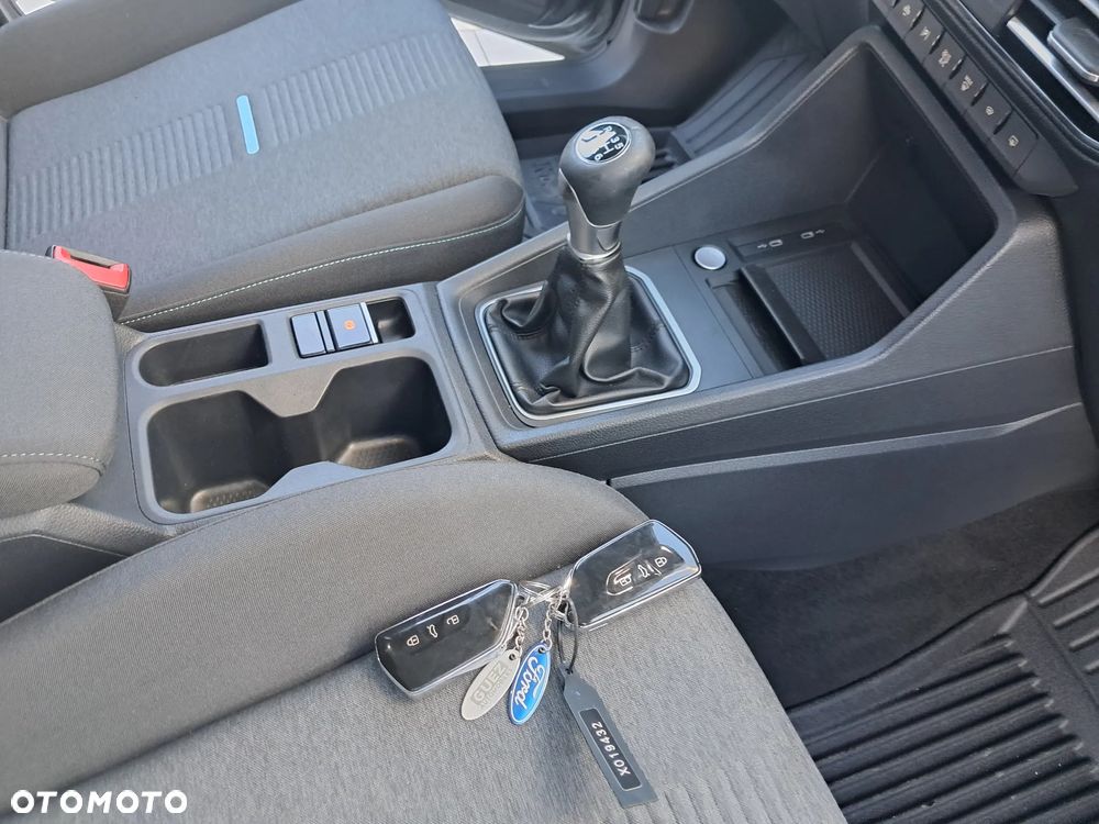 Ford Tourneo Connect Grand - 14