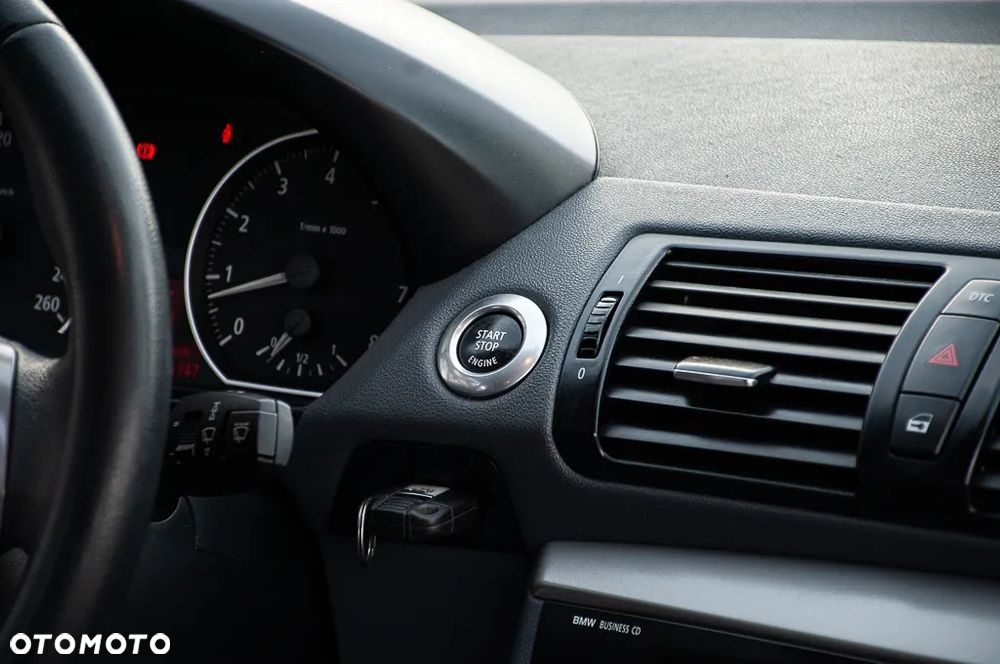 BMW Seria 1 130i - 11