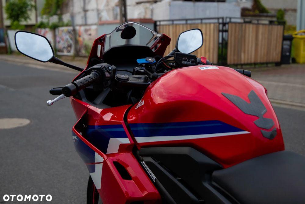 Honda CBR - 4