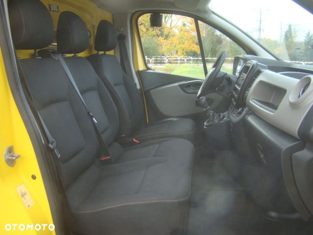 Renault TRAFIC - 10