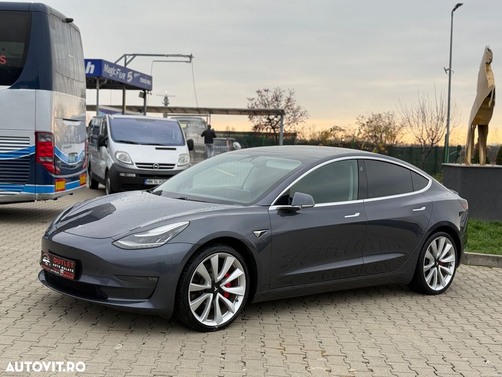 Tesla Model 3 - 14